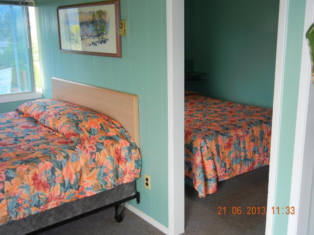 Holiday House Motel Пентиктон Номер фото
